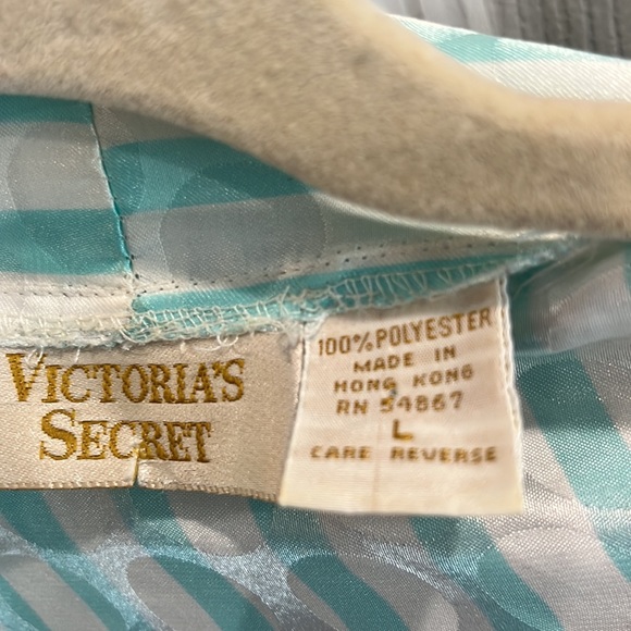 Victoria’s Secret Robe - Picture 6 of 8